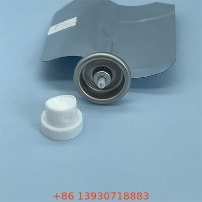 Compact Valve-Mounted Carry Bag for Portable Gas Cylinders with Lightweight Quick-Connect Design