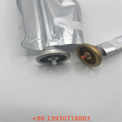 กระเป๋ากระบอกพลาสติกที่สามารถปรับแต่งได้ บนวาล์ว Aerosol ด้วยการปิดดี 0.2-0.4Mpa ความดัน ออกแบบที่เป็นมิตรกับสิ่งแวดล้อม